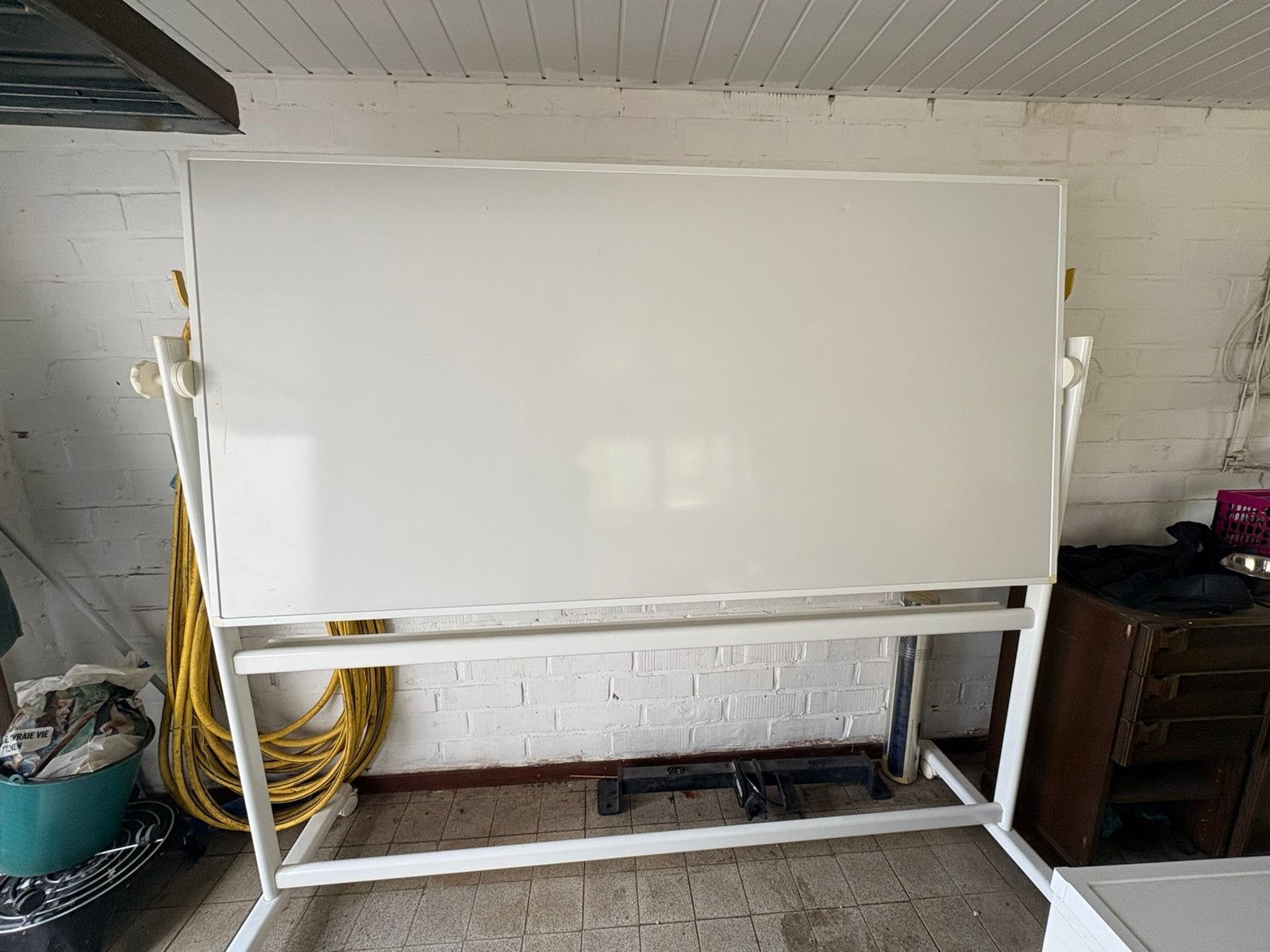 Whiteboard, Ophalen, Zo goed als nieuw