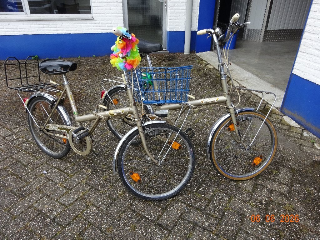 2 identieke vouwfietsen, Fietsen en Brommers, Ophalen, Gebruikt, Velgrem, Versnellingen
