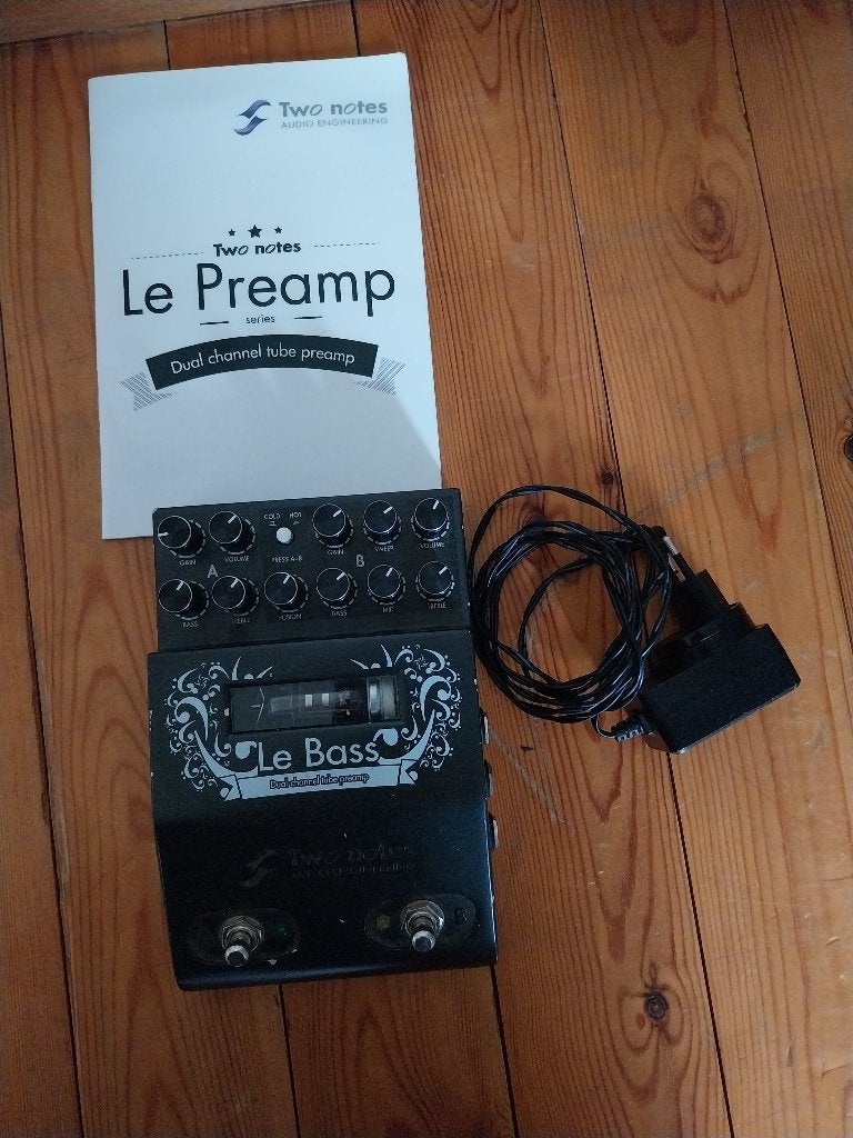 Two Notes Le Bass (Bass guitar preamp), Muziek en Instrumenten, Versterkers | Bas en Gitaar, Ophalen