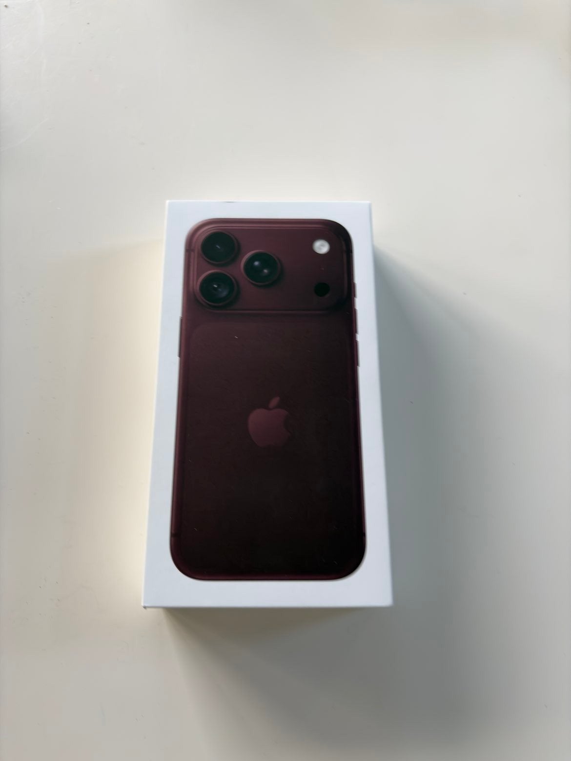 Iphone 18 Pro bordeaux 256 Go, Enlèvement, Sans abonnement, Sans simlock, IPhone 18 Pro