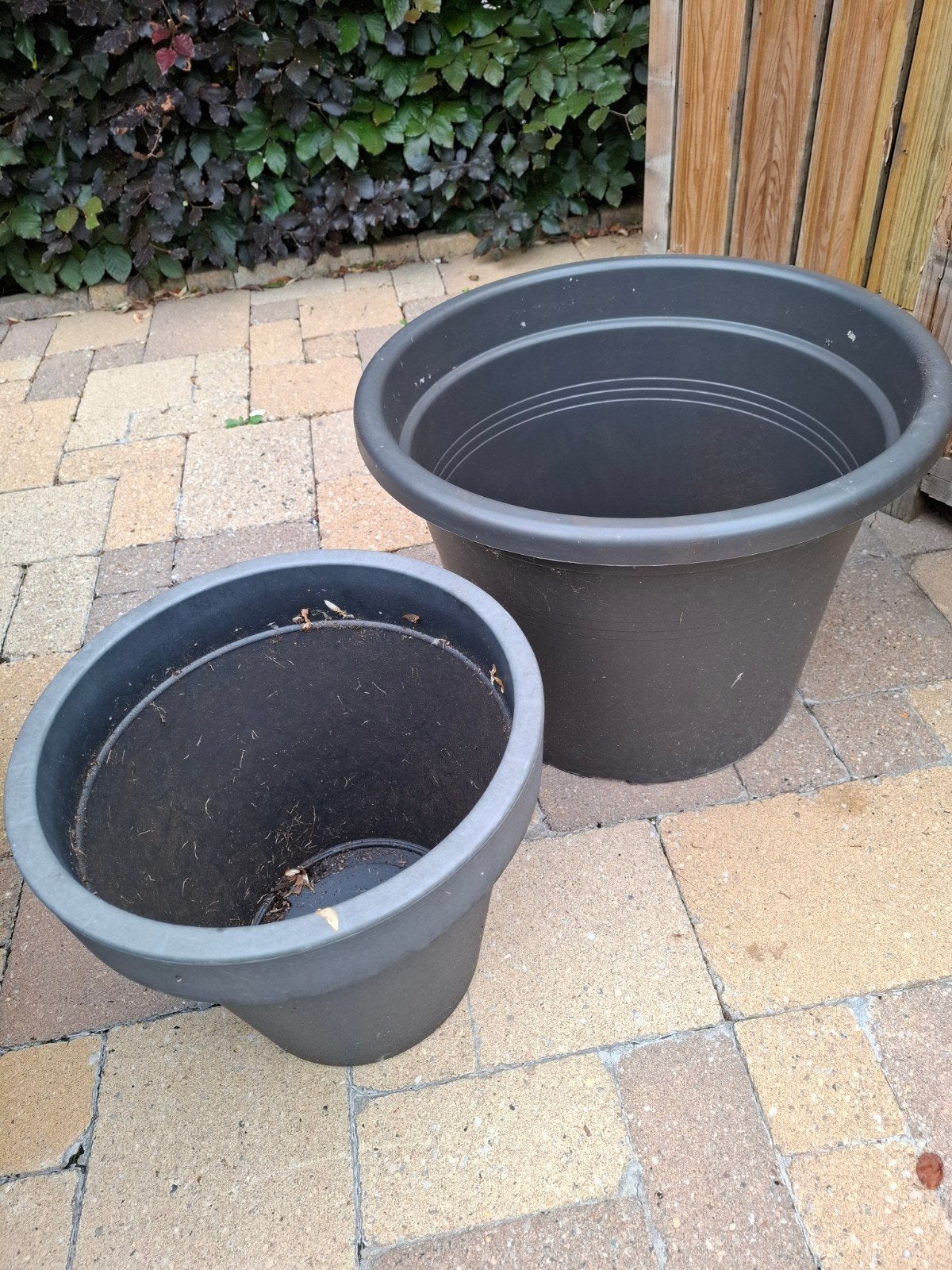 2 bloempotten, Tuin en Terras, Ophalen, Kunststof, Gebruikt, Minder dan 60 cm