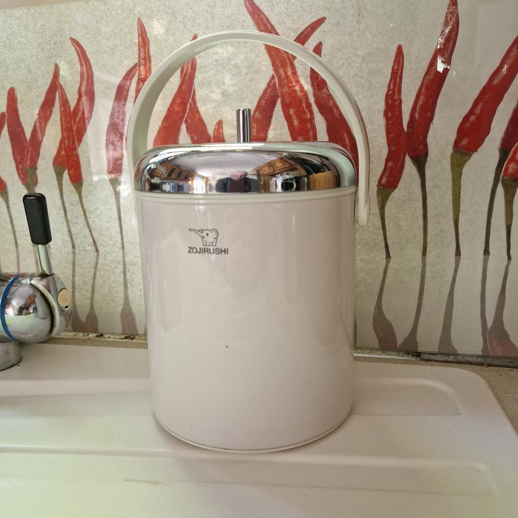 Zojirushi ijsemmer - Japan, Enlèvement