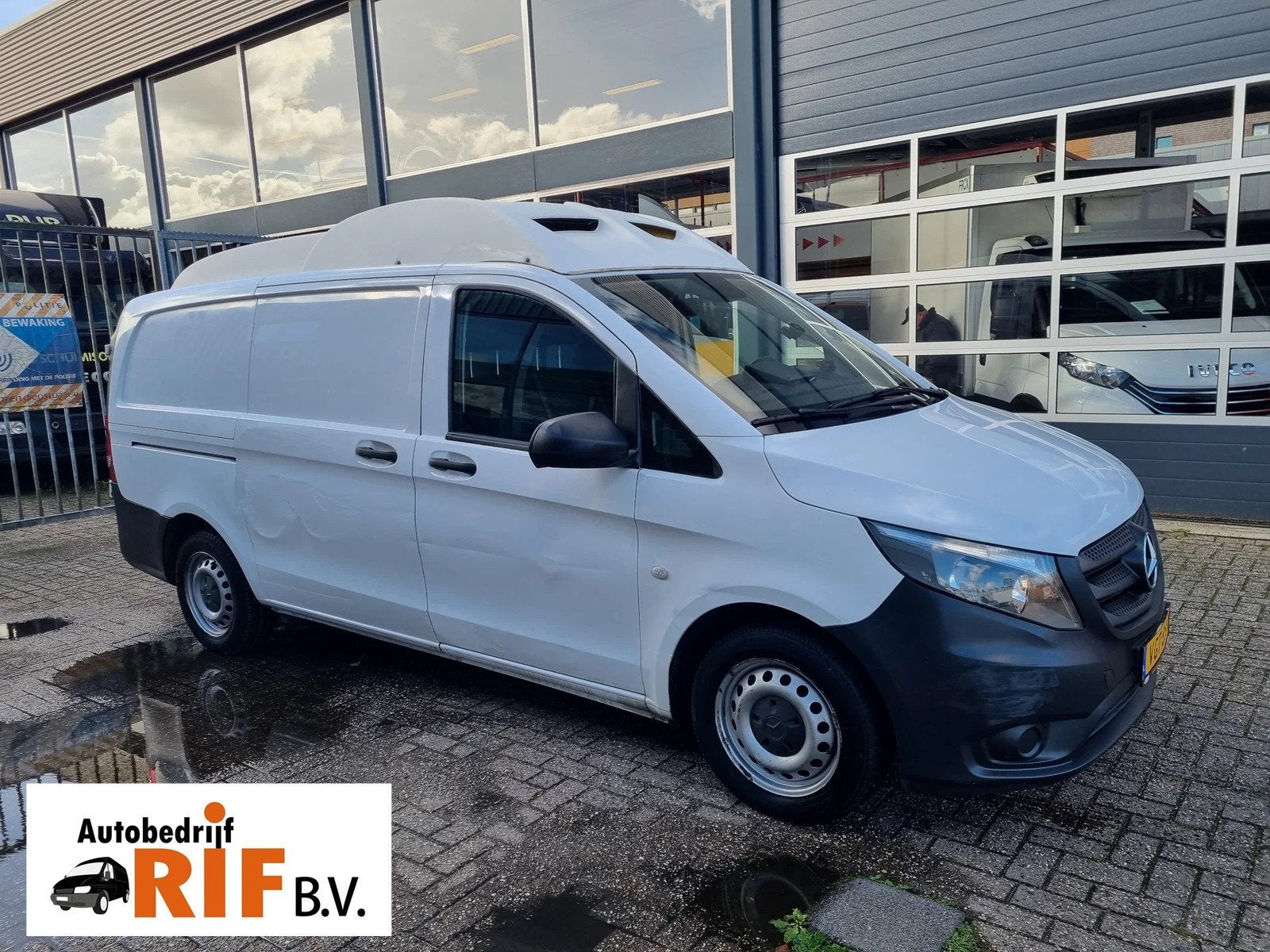 Mercedes-Benz Vito 114 CDI Koelwagen Xarios 200 ST230V +20C/, Autos, Euro 5, Achat, Entreprise, 3 places