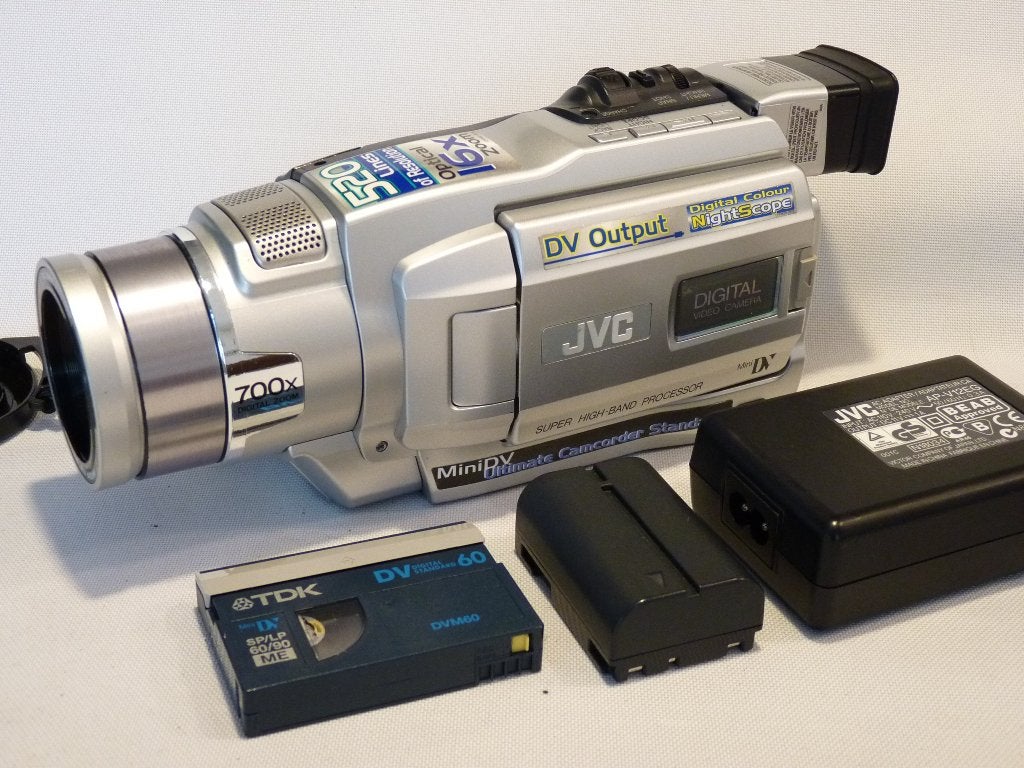 JVC GR-DVL145EG MiniDV met Night Scope, accu+oplaadadapter, Full HD, JVC, Ophalen of Verzenden, Zo goed als nieuw