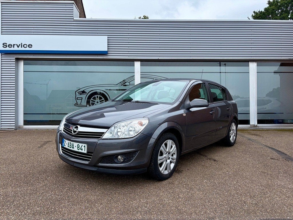 Opel Astra 5dr 1.6 Essence Automatique - Clima - Garantie, Autos, Argent ou Gris, Entreprise, 635 kg, Entretenue par le concessionnaire