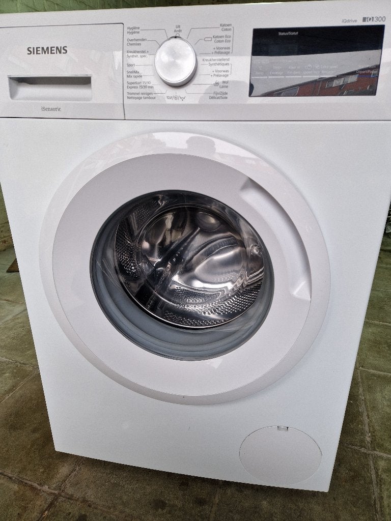Siemens A+++ wasmachine. 1400tr, Ophalen, Zo goed als nieuw, Voorlader