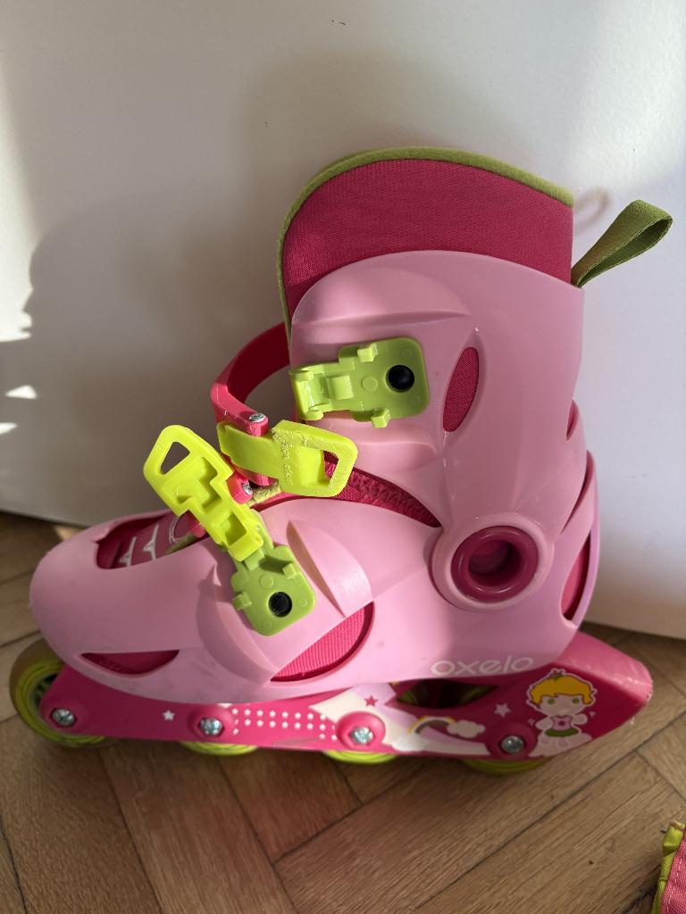 Patins aux roulettes, Enfants & Bébés, Jouets | Extérieur | Patins à roulettes, Enlèvement, Comme neuf