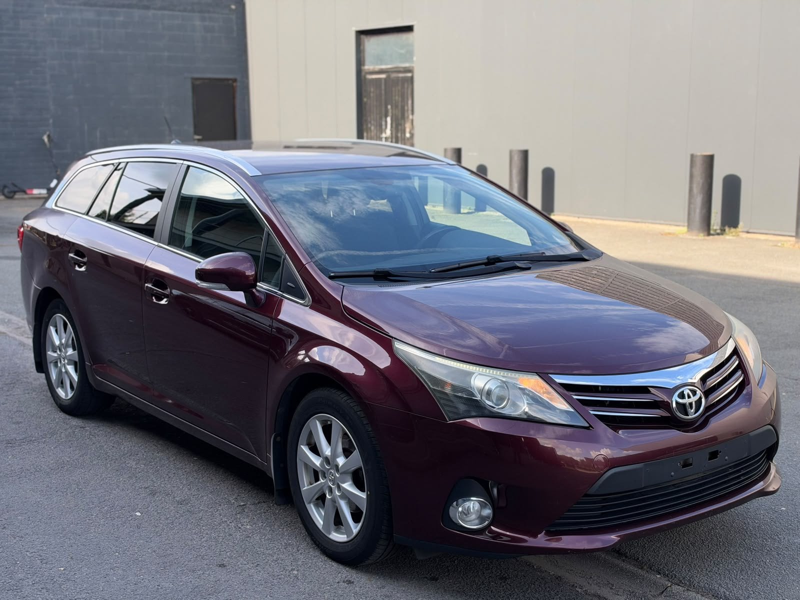 Toyota Auris, Autos, Rouge, Euro 5, Achat, Boîte manuelle