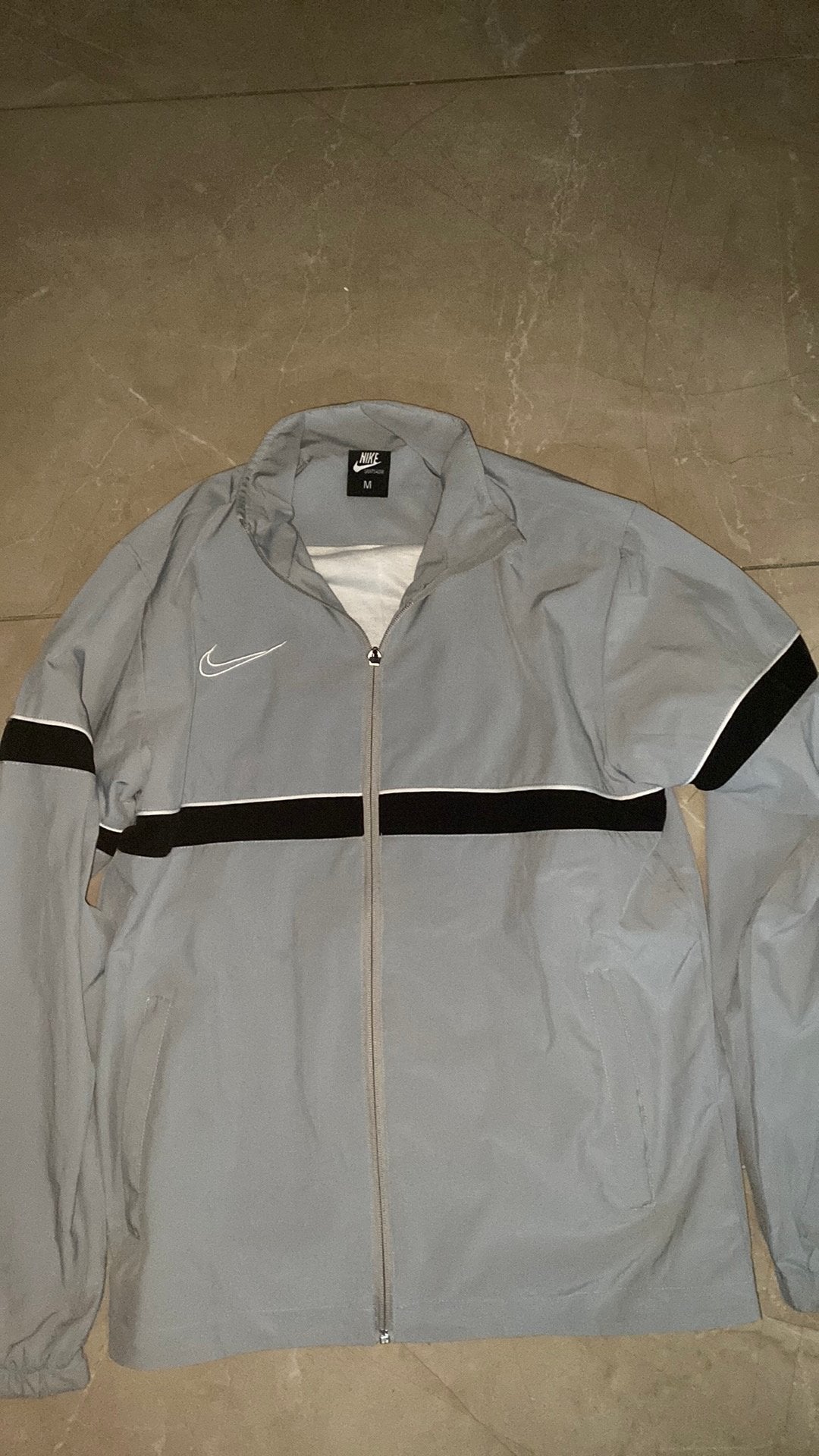 Survet nike, Vêtements | Hommes, Enlèvement, Comme neuf