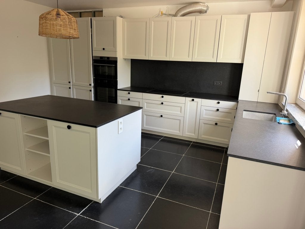 Keuken met toestellen, Granit ou Pierre, Enlèvement, Utilisé, Blanc