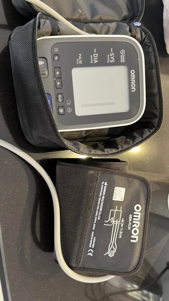Omron bloeddrukmeter m7 intelli IT, Ophalen, Zo goed als nieuw, Overige merken