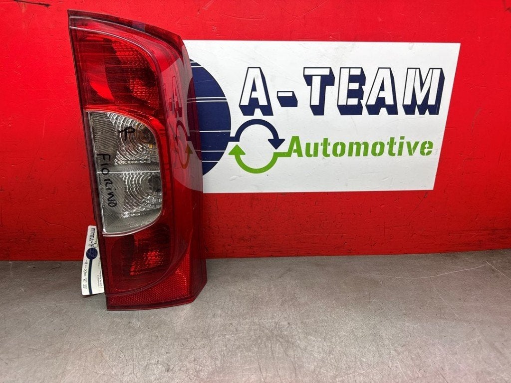 FEU ARRIÈRE DROIT Fiorino (225) (|1391431080|1353205080|), Autos : Pièces & Accessoires, Éclairage, Fiat, Utilisé