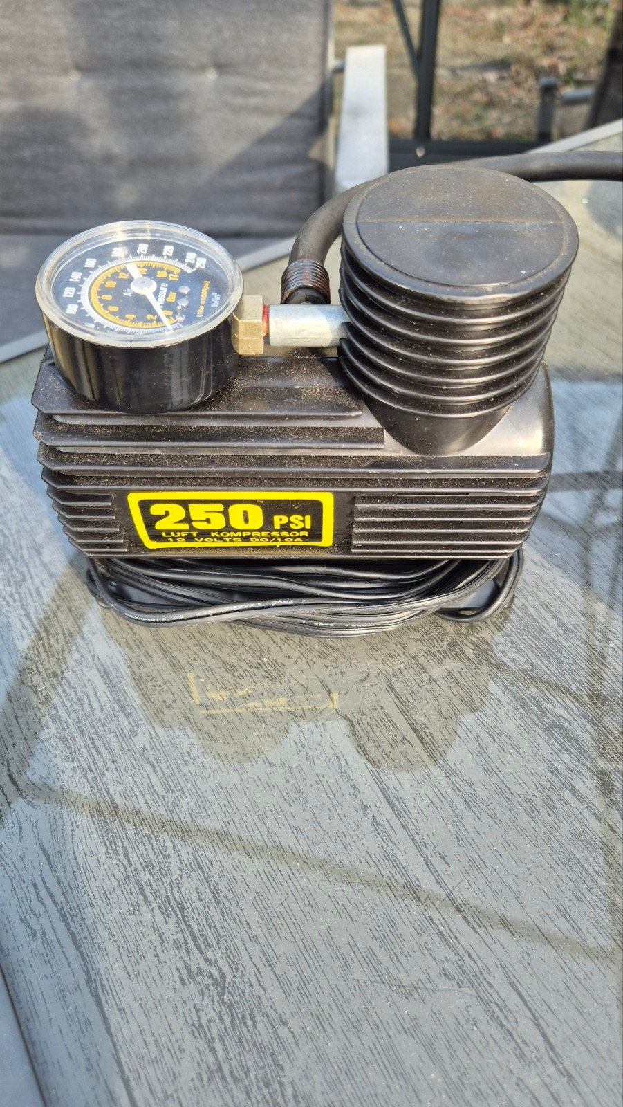 Compressor klein 12 volt, Ophalen