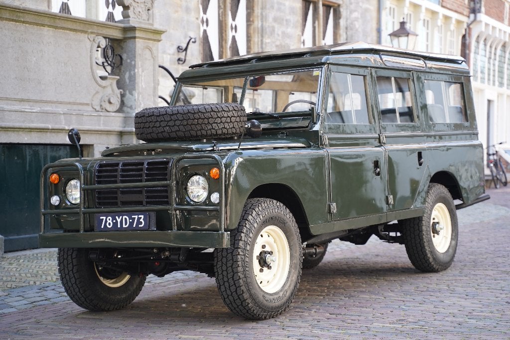 Zeer zeldzame Land Rover 109 6 cilinder diesel!, Auto's, Land Rover, Zwart, 3429 cc, Particulier