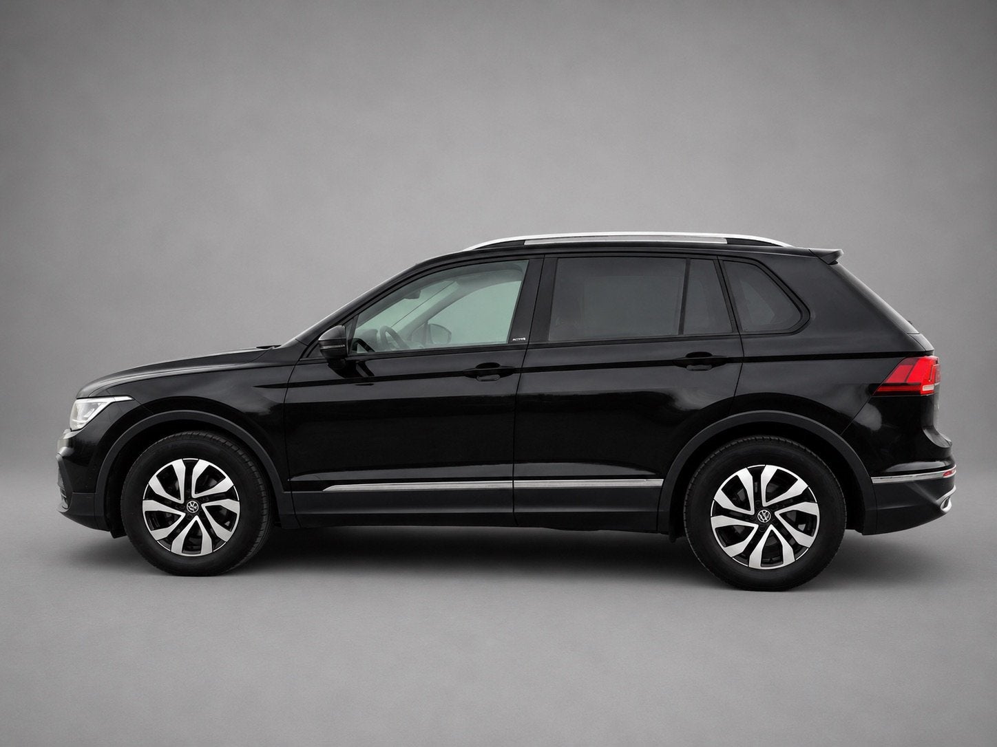 Volkswagen Tiguan 1.5 TSI DSG Active FACELIFT – 2021, Autos, Achat, Euro 6, Entreprise, https://public.car-pass.be/vhr/31c63250-c1b9-4aed-8f34-c25571a774c6#