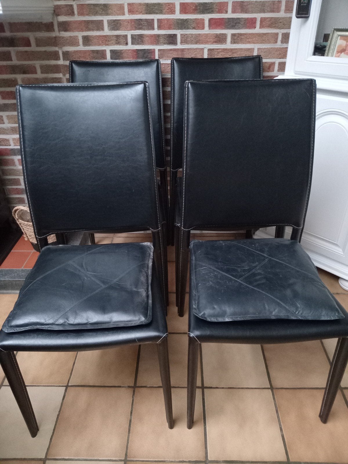 4 stoelen met 4 kussetjes, Huis en Inrichting, Stoelen, Ophalen, Gebruikt, Zwart, Leer