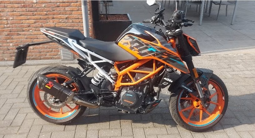 KTM Duke 390 – 4.712 km – Akrapovič, Motoren, Motoren | KTM, Occasion, ABS, Particulier, 373 cc
