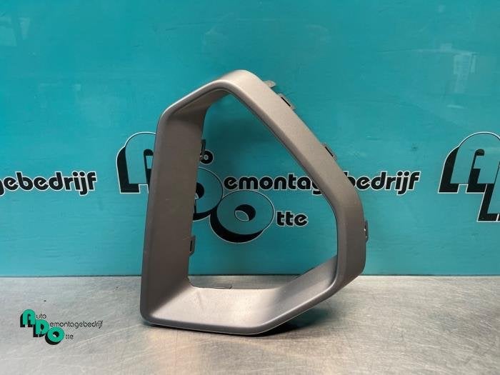 Pare-chocs grille d'un Audi Q3 (Q3 18-), -, 3 mois de garantie, Audi, Utilisé