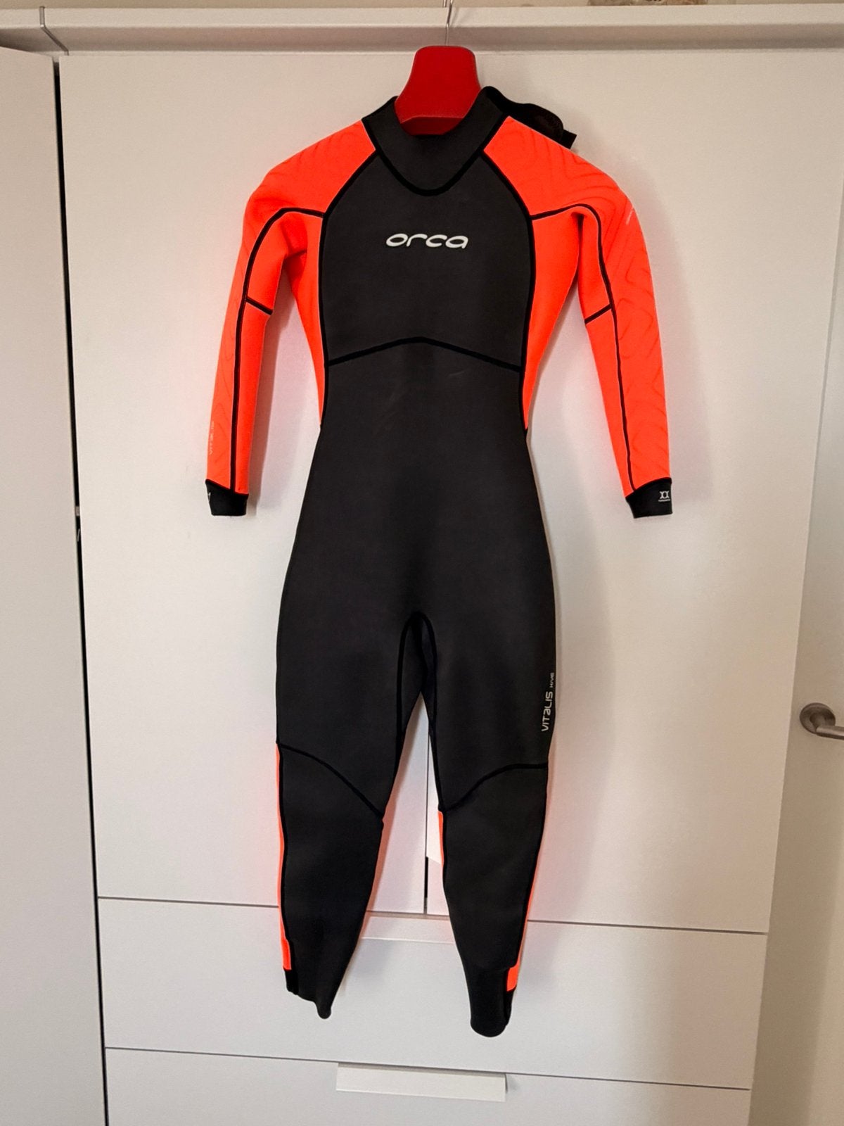 Orca Vitalis Hi-Vis Open Water Wetsuit – Maat S – Nieuwstaat, Enlèvement ou Envoi, Comme neuf, Combinaison étanche