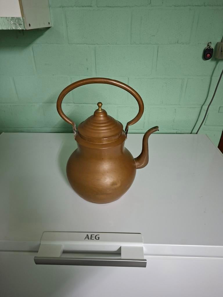 Een koperen ketel, Antiek en Kunst, Ophalen