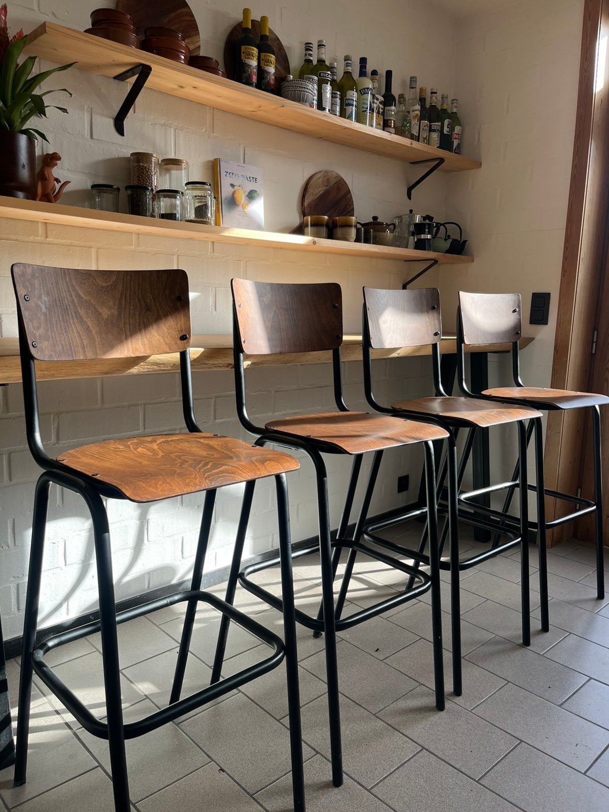 4 hoge barkrukken, Avec repose-pieds, 4 tabourets, Comme neuf, Enlèvement