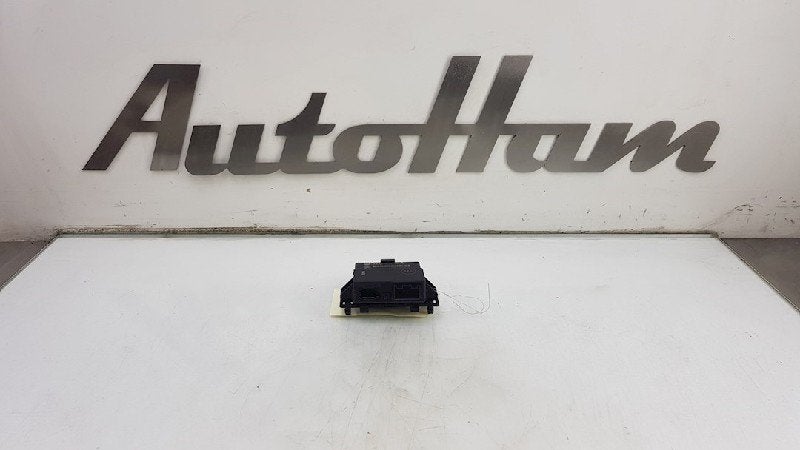 GATEWAY MODULE Audi Q3 (8UB / 8UG) (|8U0907468AQ|), Info@audi.de, Audi, Audi AG, Gebruikt