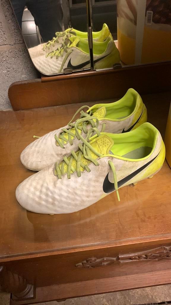 Voetbalschoenen, Sport en Fitness, Voetbal, Ophalen, Gebruikt, Schoenen