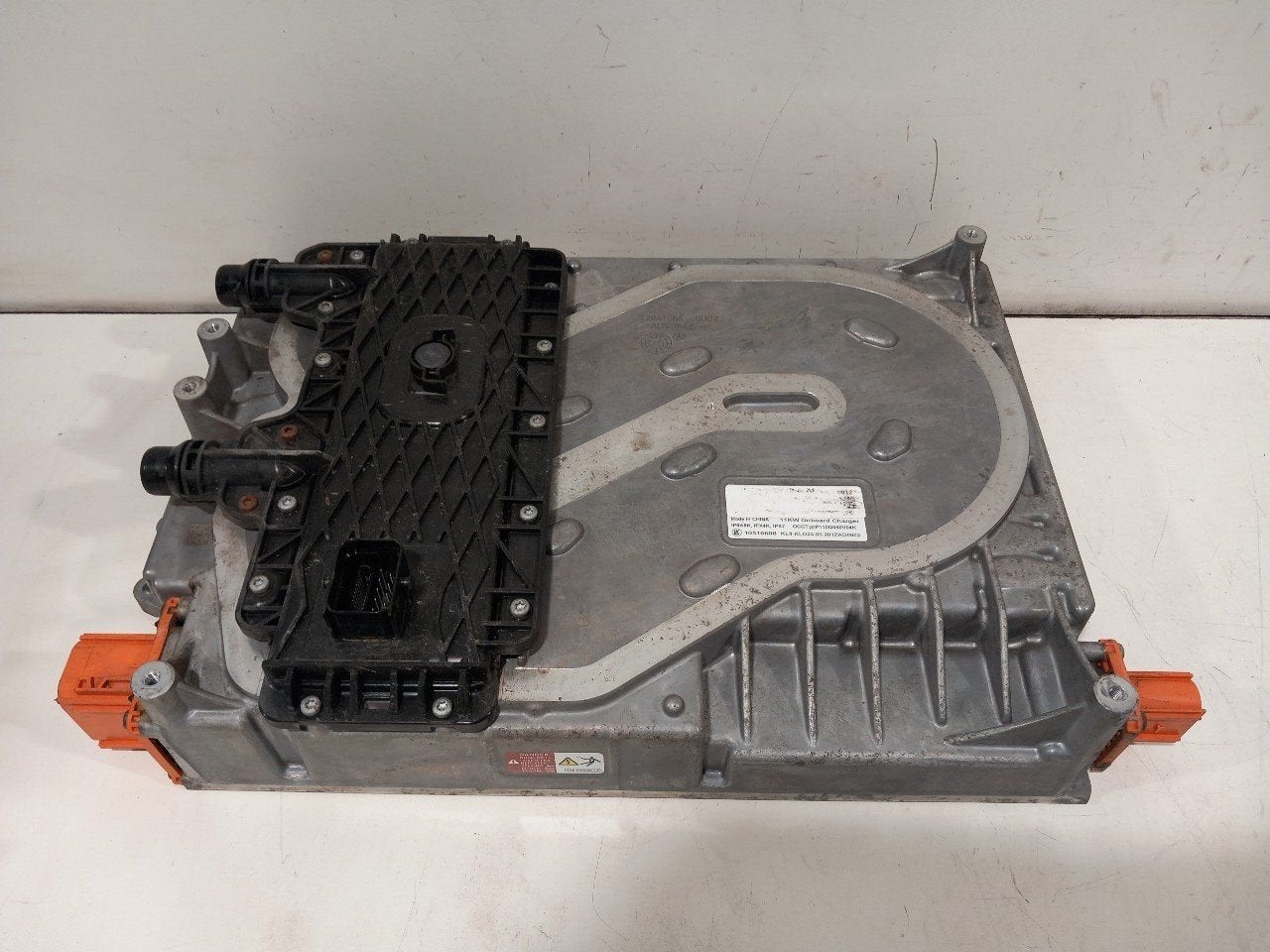 Acculader Volkswagen ID.3, Auto-onderdelen, Onderdelen@venauto.nl, Van der Ven Autorecycling B.V., Gebruikt, Ettenseweg 76, 4706 PB Roosendaal, The Netherlands