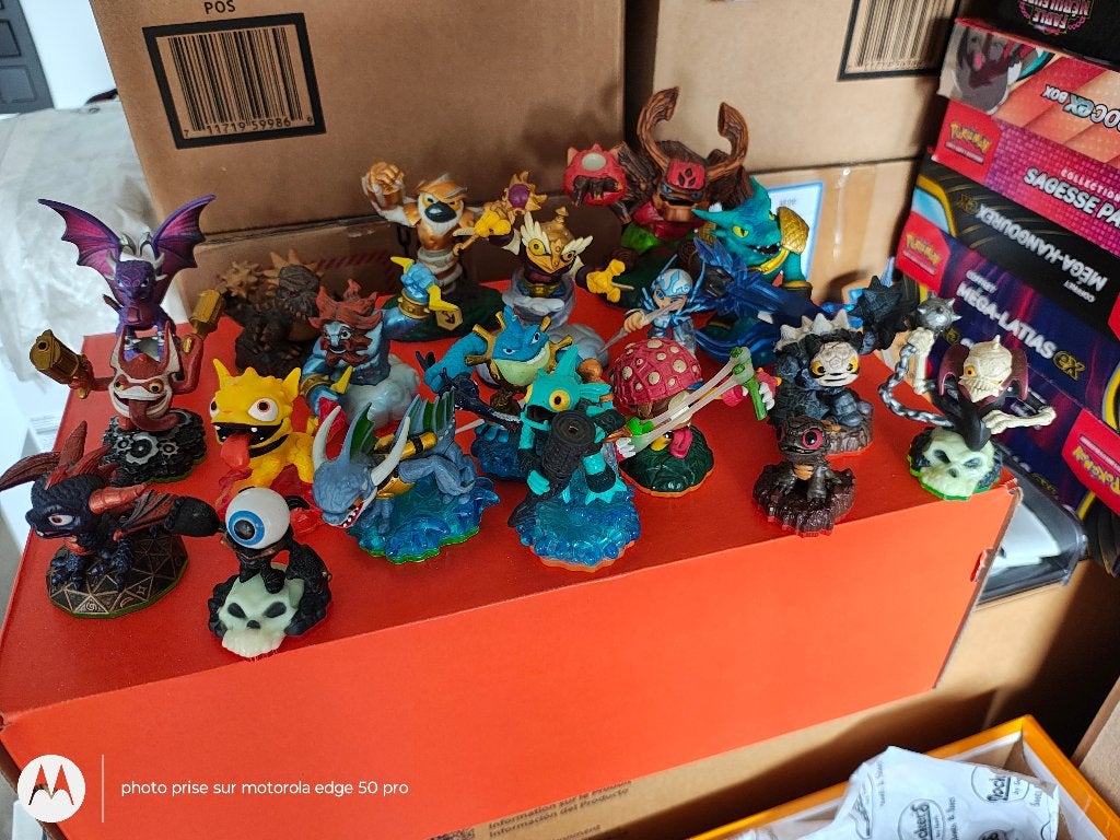 Lot figurines Skylanders, Enlèvement ou Envoi, Comme neuf