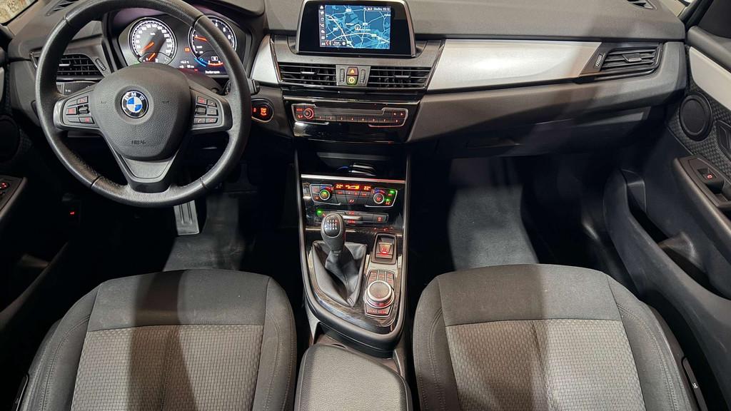 BMW 216 i Gran Tourer Benzine EURO 6d 86.000km Garantie, Auto's, Stof, Gebruikt, https://public.car-pass.be/vhr/079d62ef-fc1f-4580-ae70-2e0b0e4ff9a3