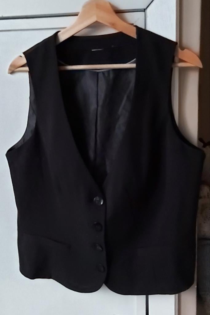 Prachtig Gilet large., Kleding | Dames, Bodywarmers, Ophalen of Verzenden, Zo goed als nieuw, Maat 42/44 (L), Zwart