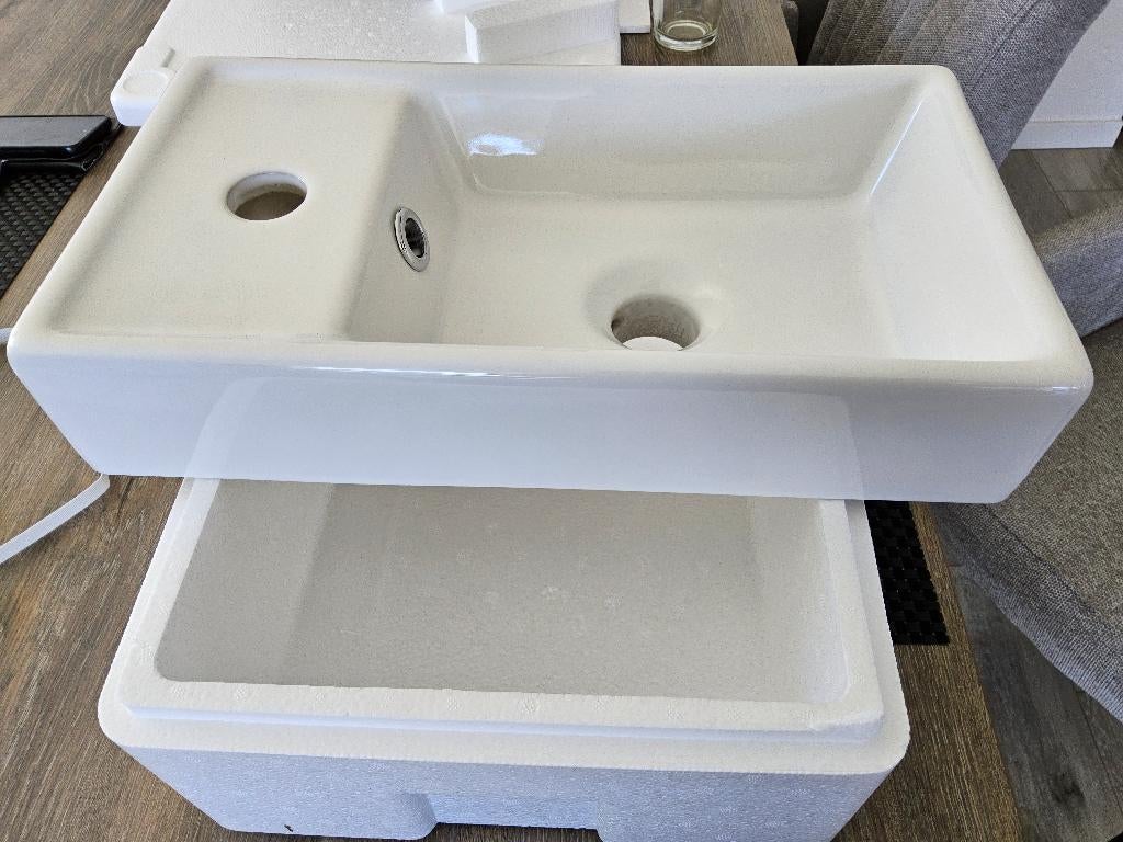 Porceleinen handenwasser voor toilet of badkamer, Doe-het-zelf en Bouw, Ophalen of Verzenden, Nieuw, Wastafel