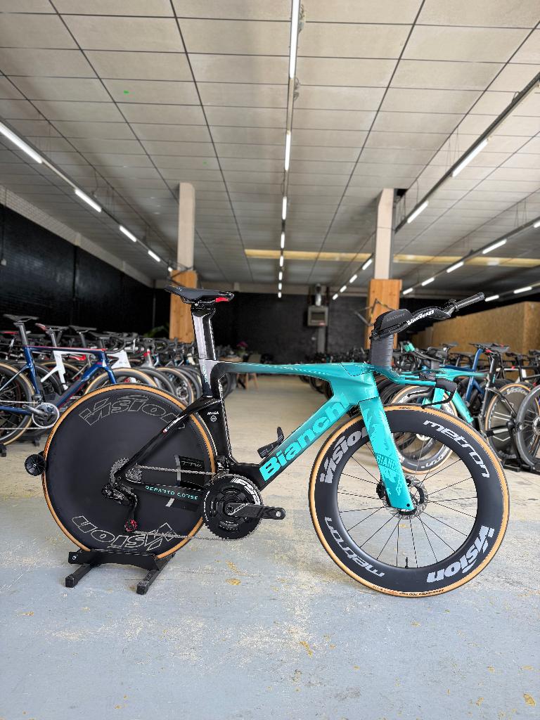 Bianchi Aquila RC Disc Di2 Carbon Racefiets, Ophalen, Zo goed als nieuw