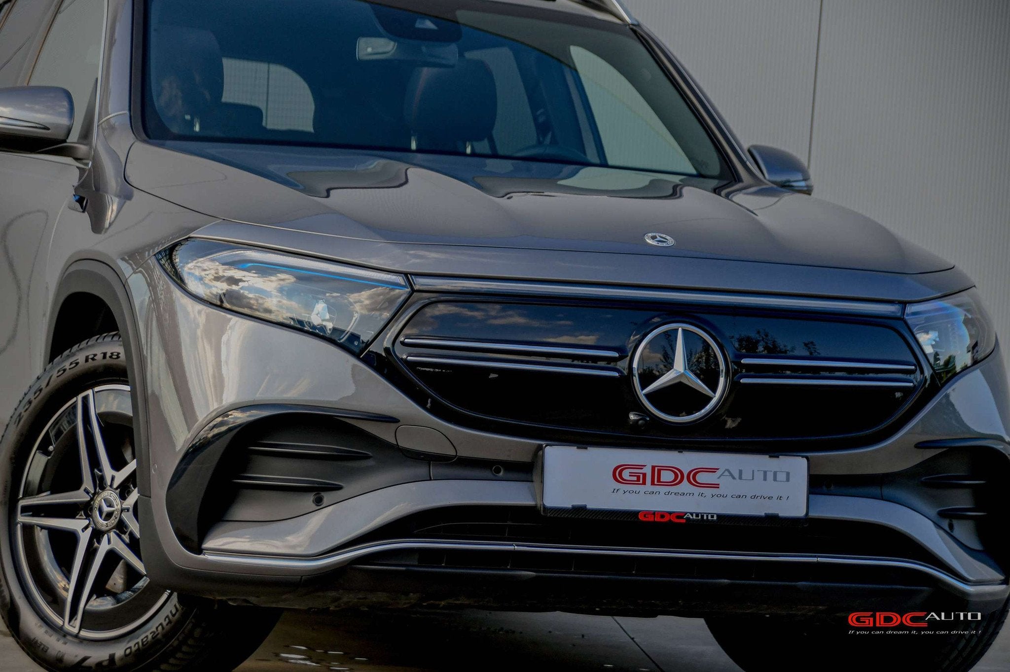 Mercedes-Benz EQB 350 AMG LINE - 4 MATIC -PANO DAK - 7PL, Automaat, 215 kW, 2175 kg, Alcantara