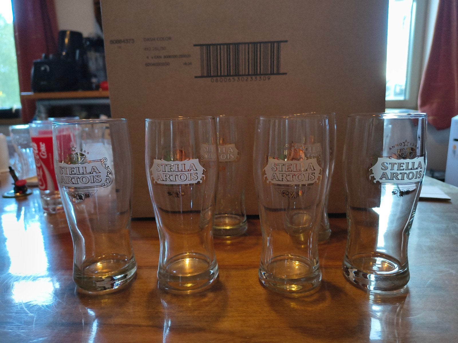 Verres à bière Stella Artois, Enlèvement