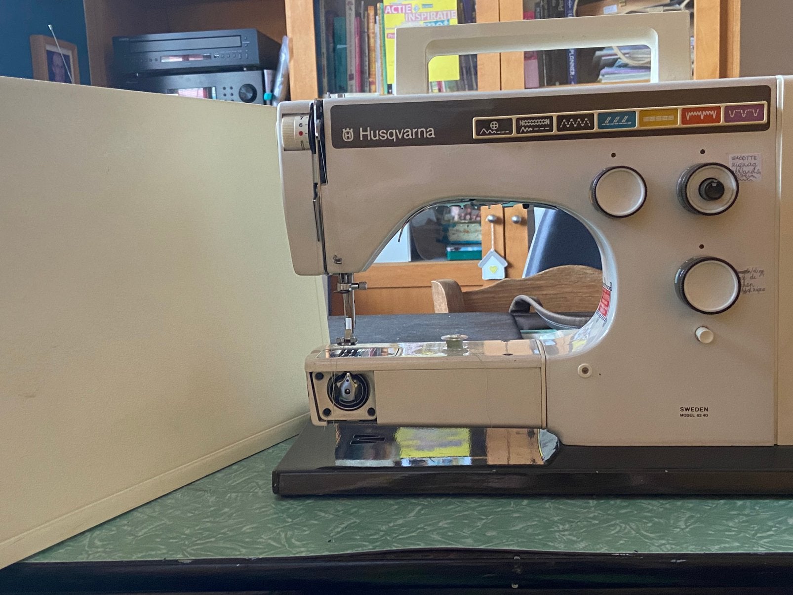 Naaimachine Husqvarna met handige opbergkoffer, Enlèvement, Utilisé, Machine à coudre, Husqvarna