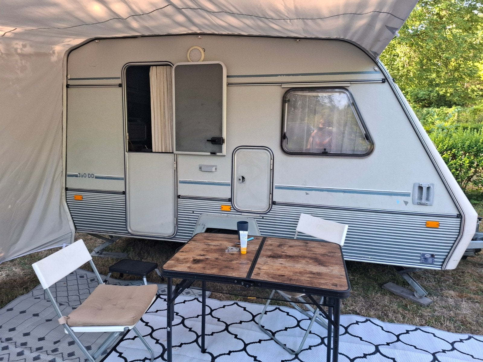 trek caravan  hobby, Caravans en Kamperen, Caravans, Particulier, tot en met 3, 500 - 750 kg, Hobby, 4 tot 5 meter, Ophalen
