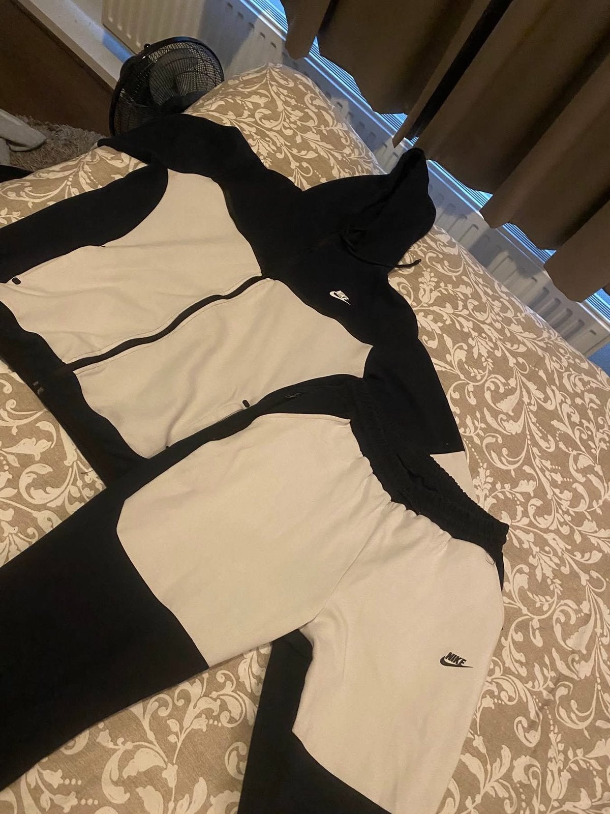Nike tech, Kleding | Heren, Sportkleding, Ophalen of Verzenden, Zo goed als nieuw, Maat 56/58 (XL)