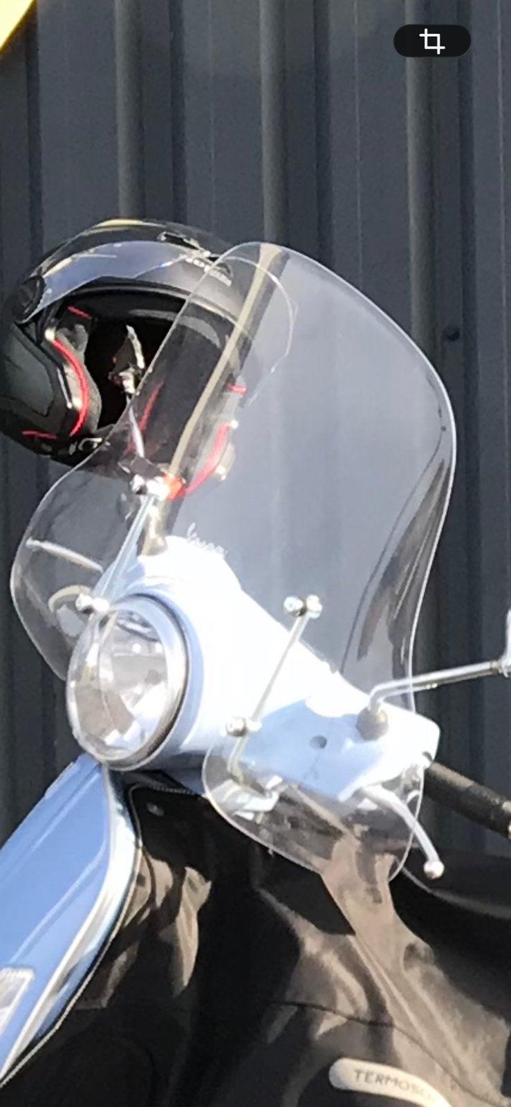 Écran moyen pour Vespa GTS, Particulier
