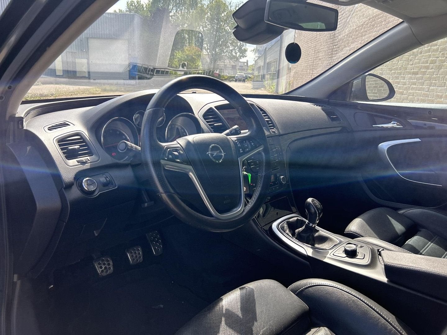 Opel Insignia Sports Tourer 1.6 T Edition | Pano | Leder | N, Auto's, 186 g/km, Zwart, Bedrijf, Navigatiesysteem