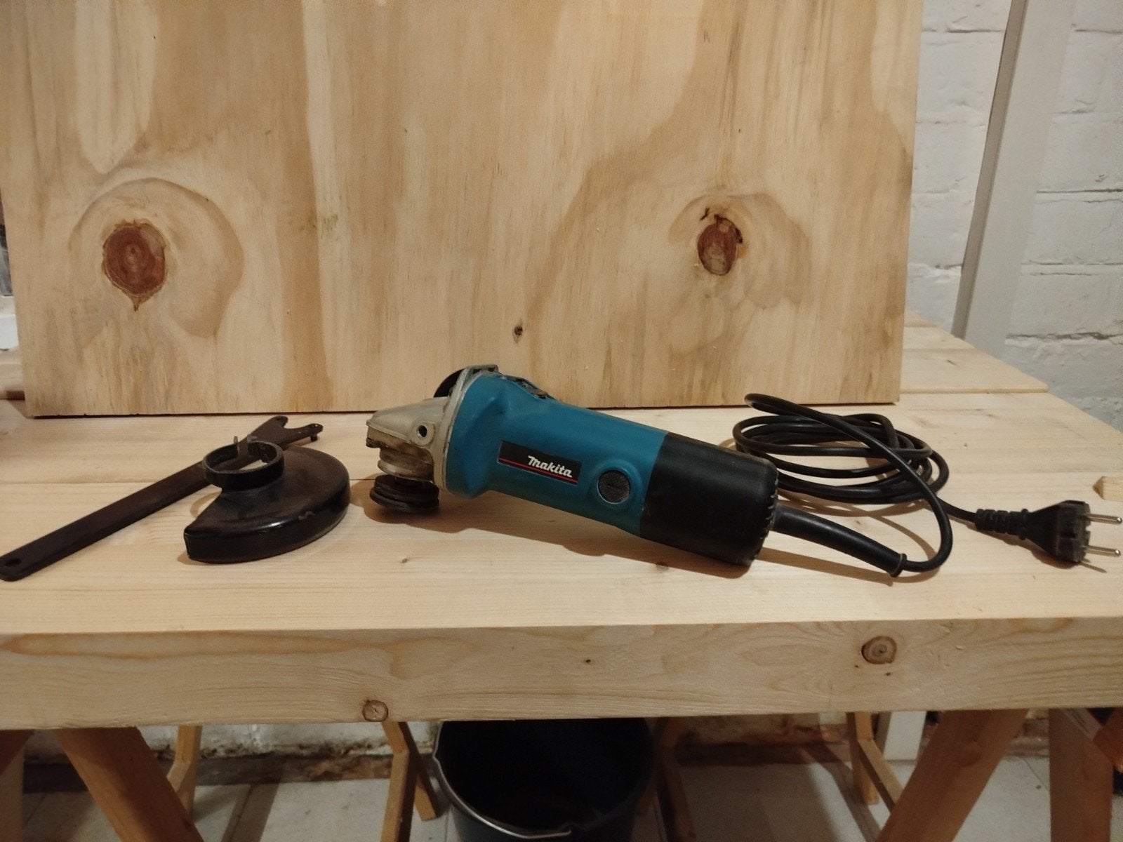 haakse slijpschijf Makita, Ophalen of Verzenden, Zo goed als nieuw, 700 tot 1000 watt, Haakse handslijpmachine