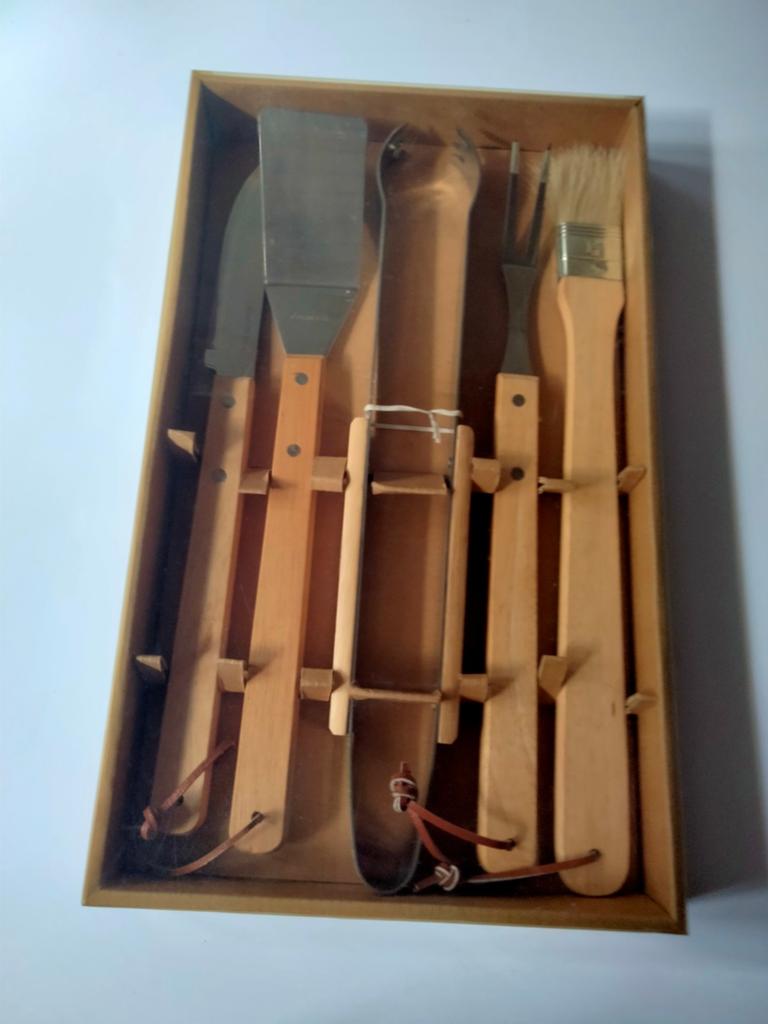 Vijf stuks voor een barbecue, Tuin en Terras, Houtskoolbarbecues, Ophalen