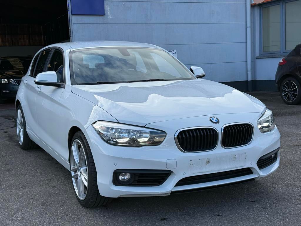 Bmw 118i Automaat 2018 75.622 km 12 Maanden Garantie, Auto's, Euro 6, Wit, 3 cilinders, USB