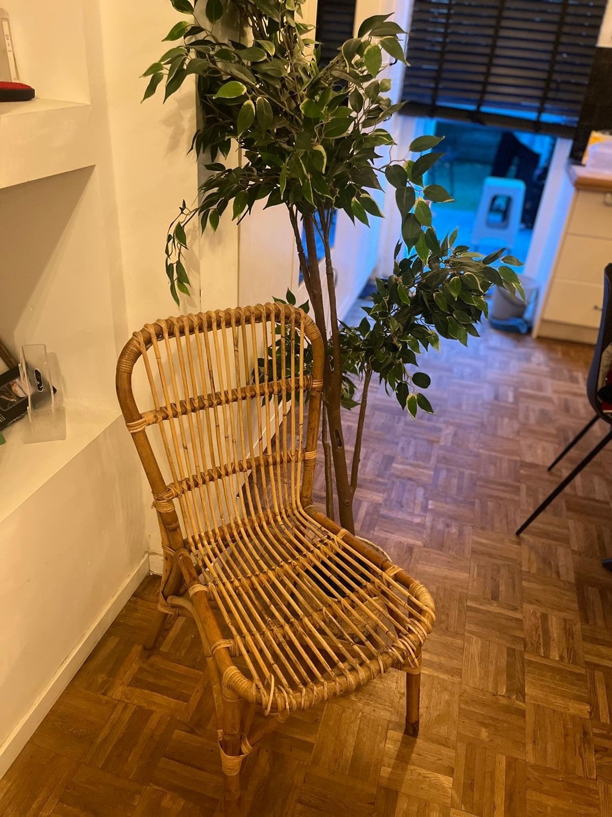 Decoratie stoel, Ophalen