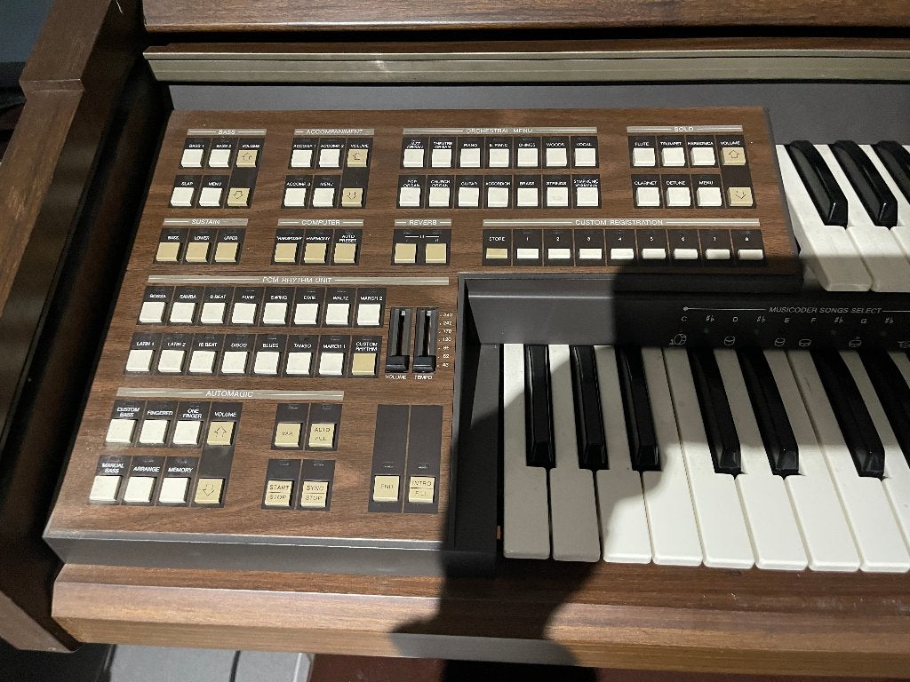 G E M ORGUE MK 200M €6,00, Musique & Instruments, Orgues, Enlèvement, Orgue