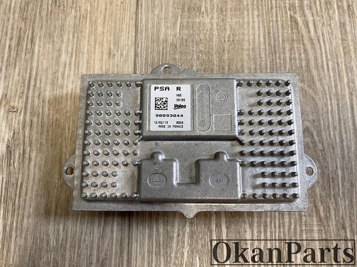 Peugeot 3008 5008 II koplamp module 90093044, Auto-onderdelen, Gebruikt, Peugeot