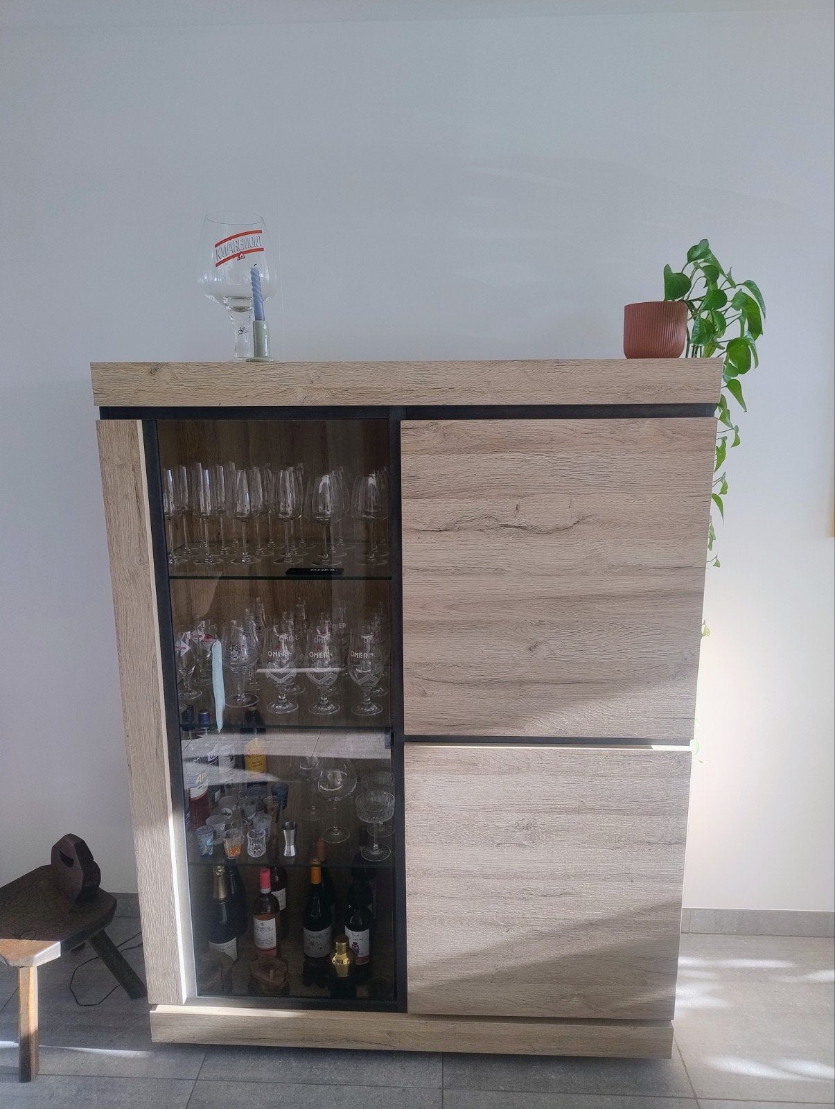 Armoire Vintrine, 25 à 50 cm, 100 à 150 cm, Utilisé, Avec tiroir(s)