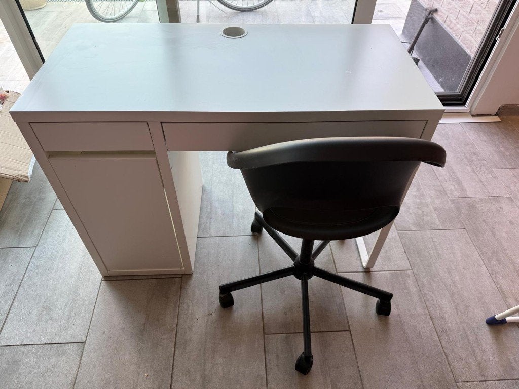 IKEA bureau + bureaustoel – complete set – wit – 105  50 cm, Ophalen, Gebruikt, Met lades, IKEA