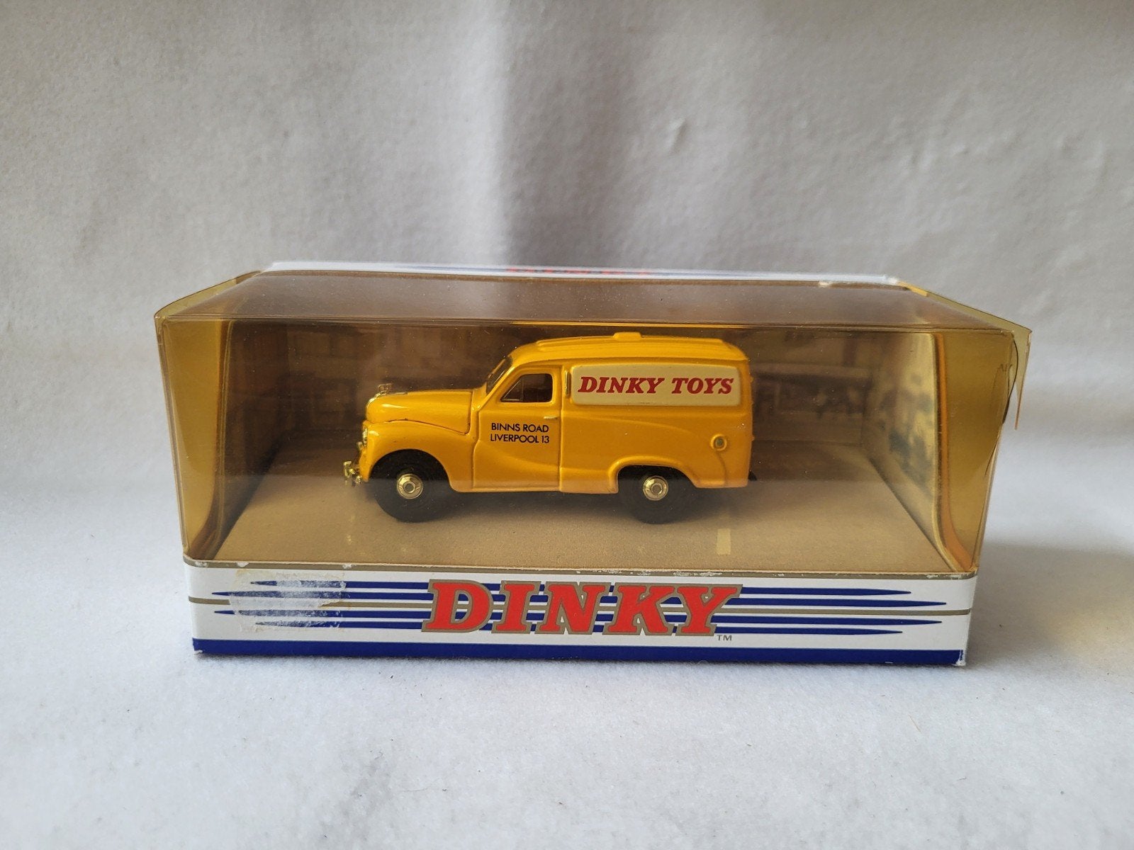 Boîte d'allumettes Dinky DY15B 1953 Austin A40, Enlèvement ou Envoi, Matchbox