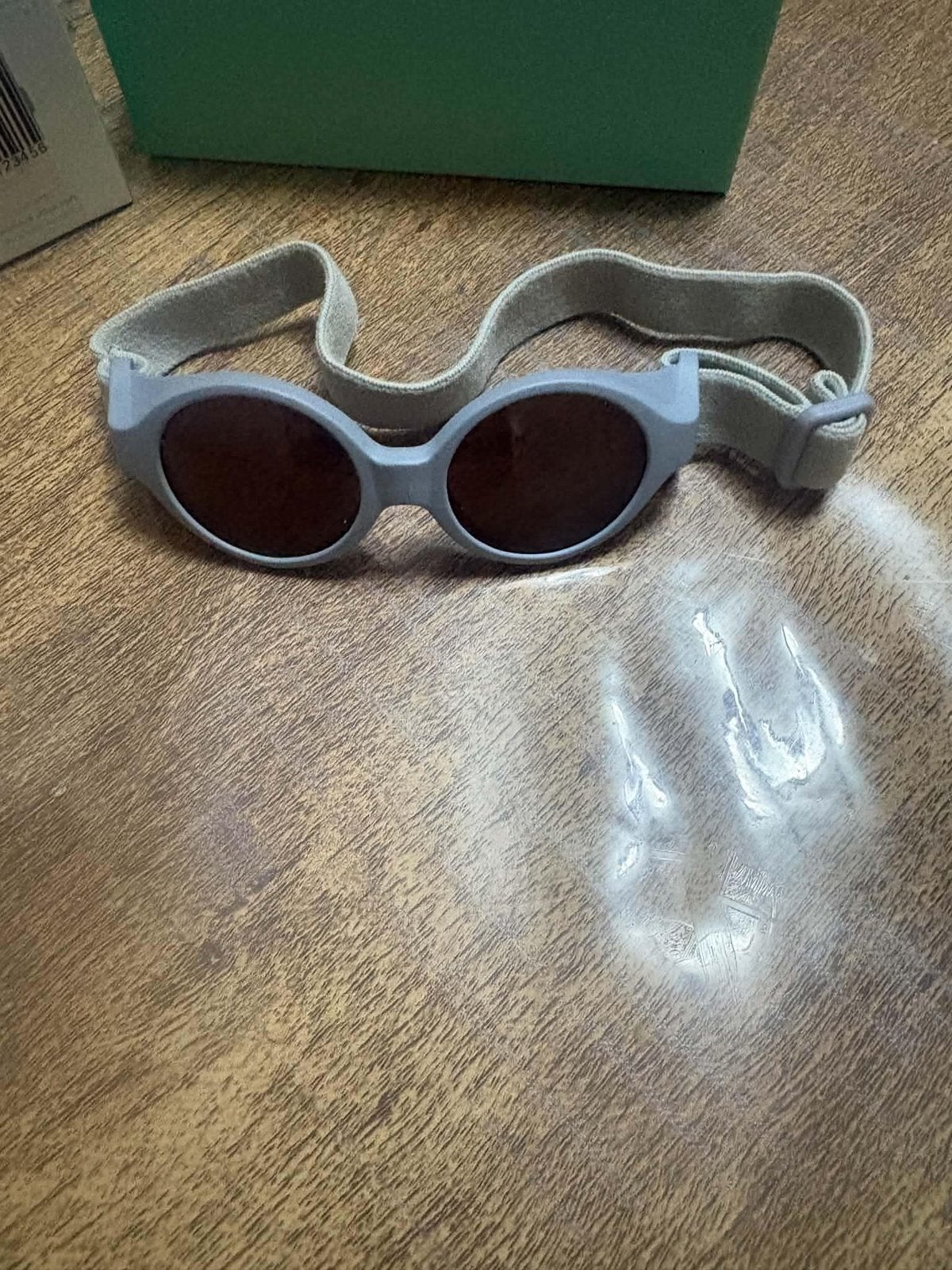 Lunette de soleil bebe, Enlèvement, Comme neuf